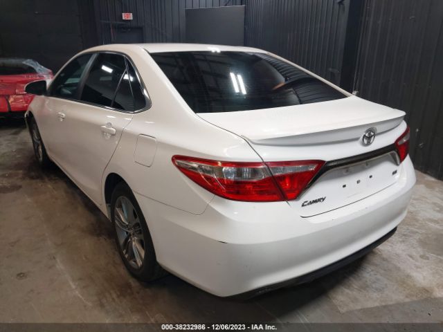 Photo 2 VIN: 4T1BF1FKXFU912377 - TOYOTA CAMRY 