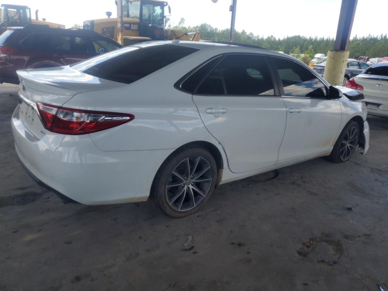 Photo 2 VIN: 4T1BF1FKXFU956931 - TOYOTA CAMRY 