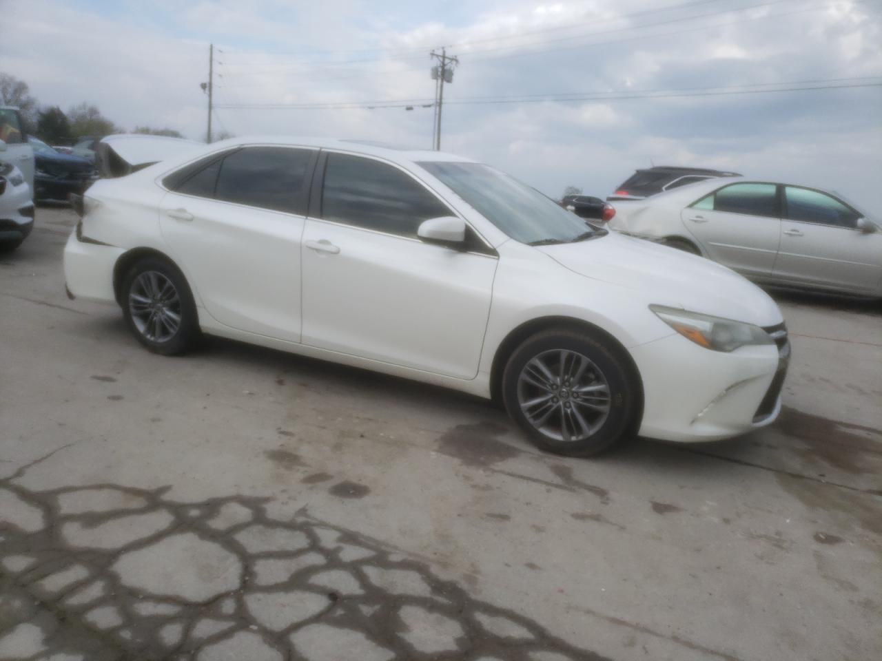 Photo 3 VIN: 4T1BF1FKXGU127536 - TOYOTA CAMRY 