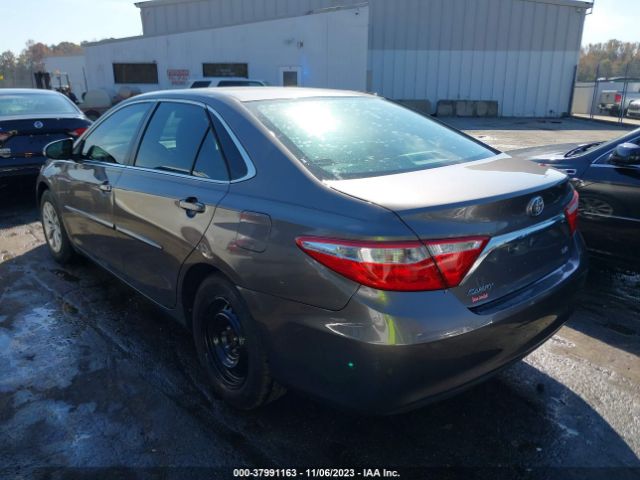 Photo 2 VIN: 4T1BF1FKXGU143266 - TOYOTA CAMRY 