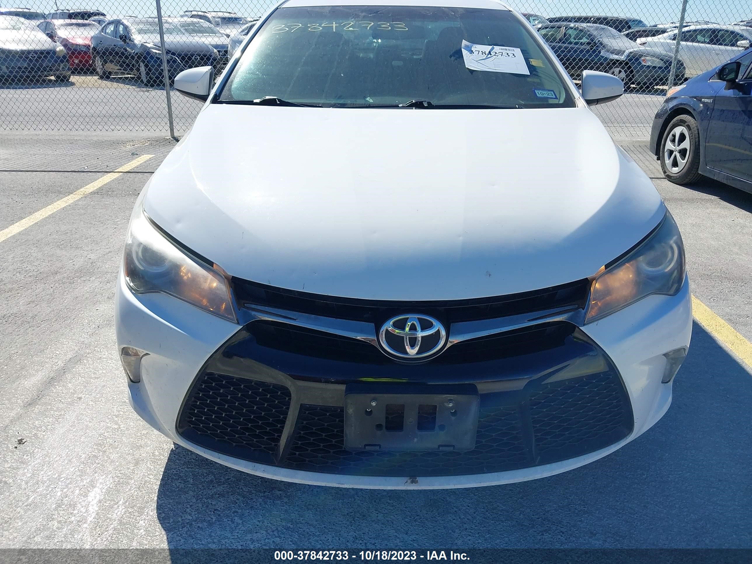 Photo 11 VIN: 4T1BF1FKXGU154851 - TOYOTA CAMRY 