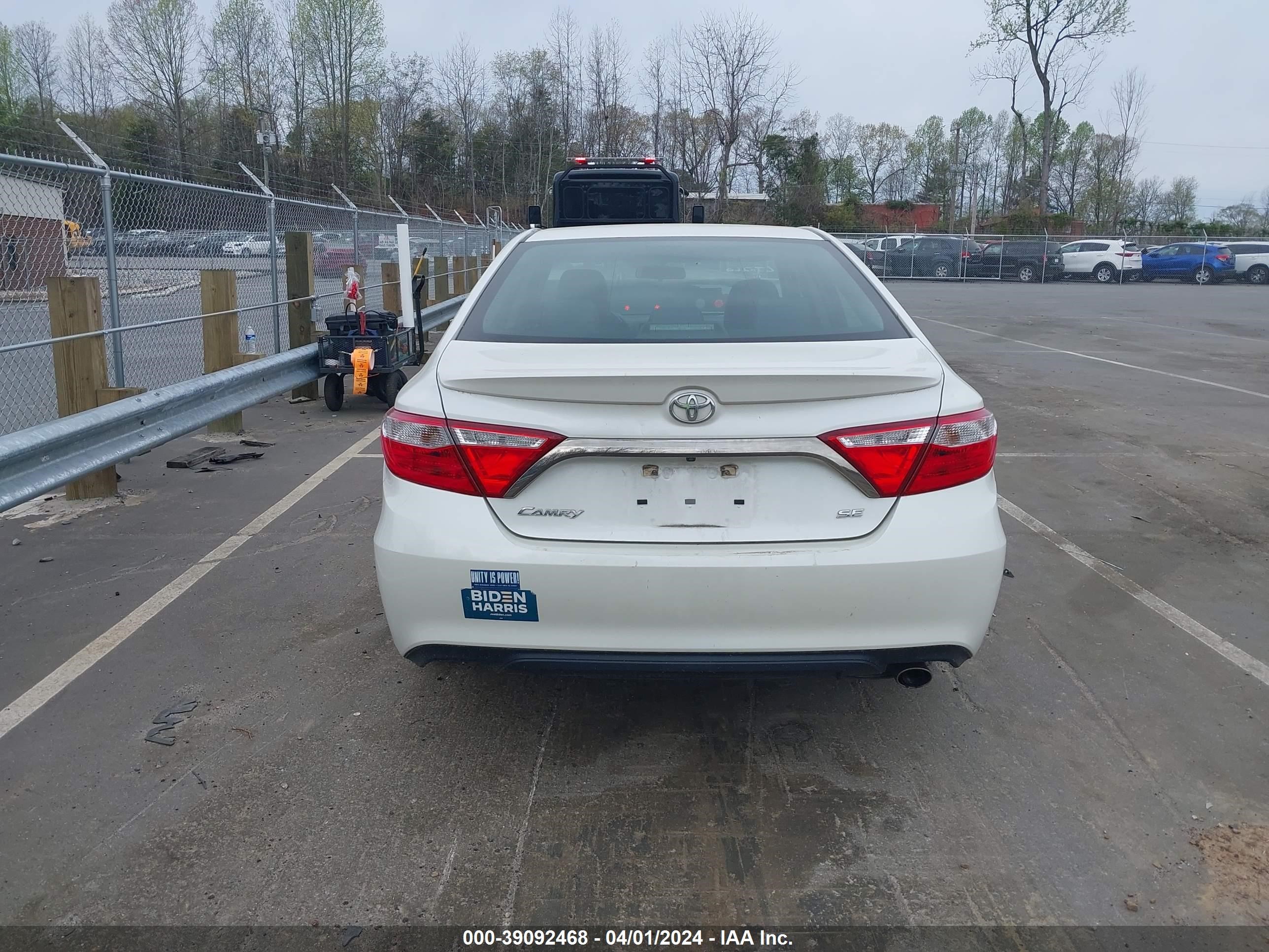 Photo 16 VIN: 4T1BF1FKXGU249572 - TOYOTA CAMRY 