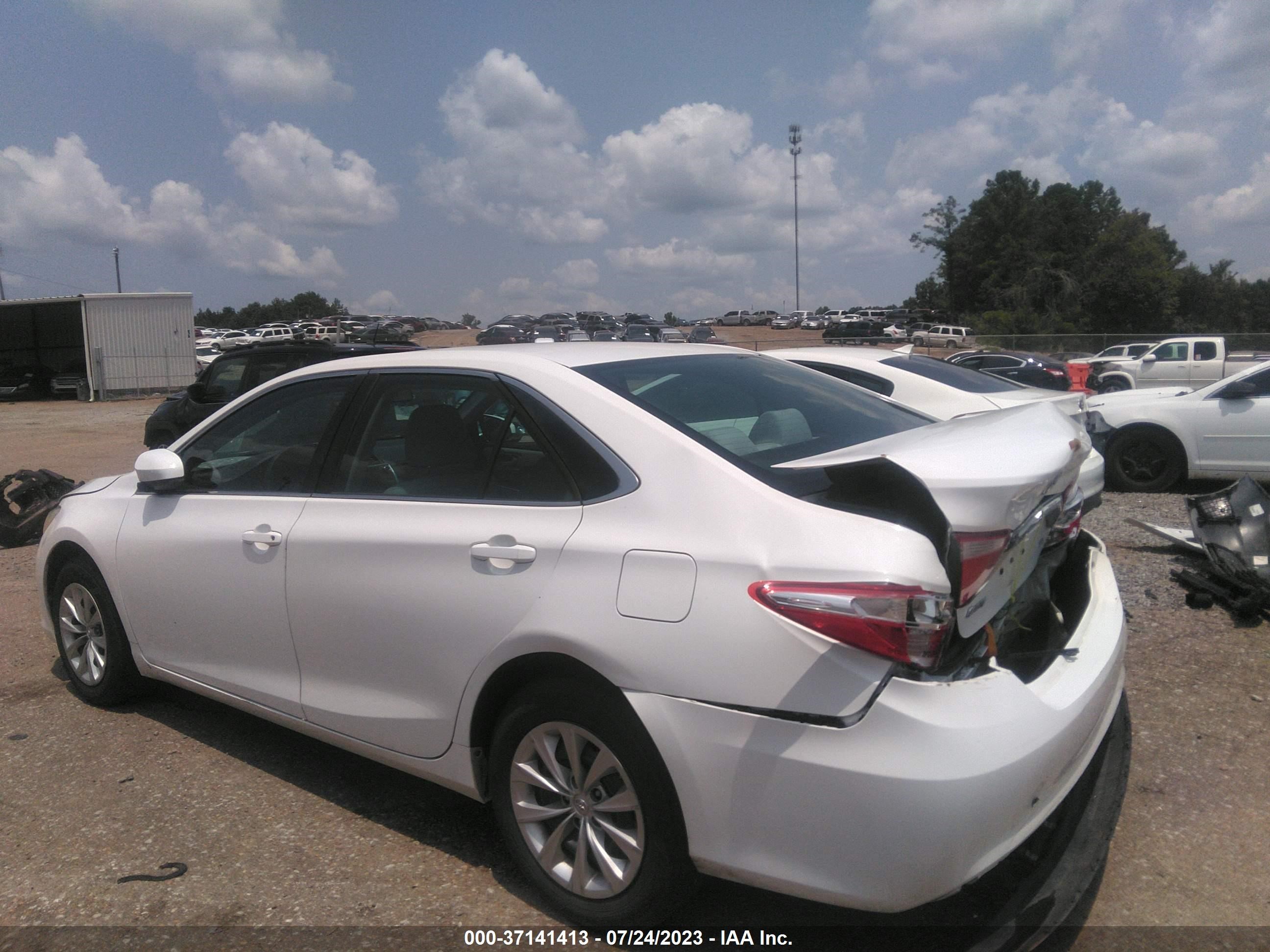 Photo 2 VIN: 4T1BF1FKXGU504480 - TOYOTA CAMRY 