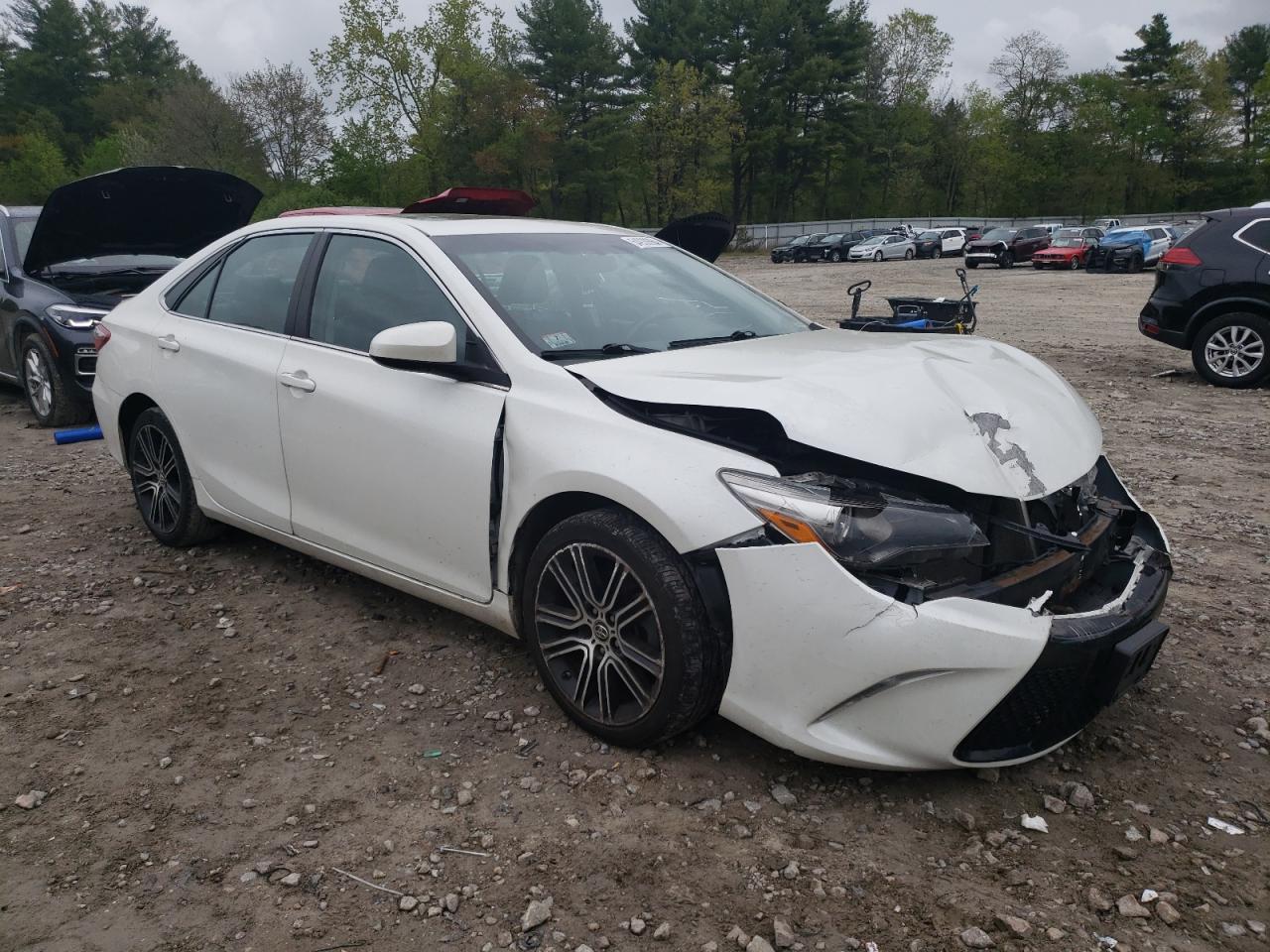 Photo 3 VIN: 4T1BF1FKXGU564338 - TOYOTA CAMRY 