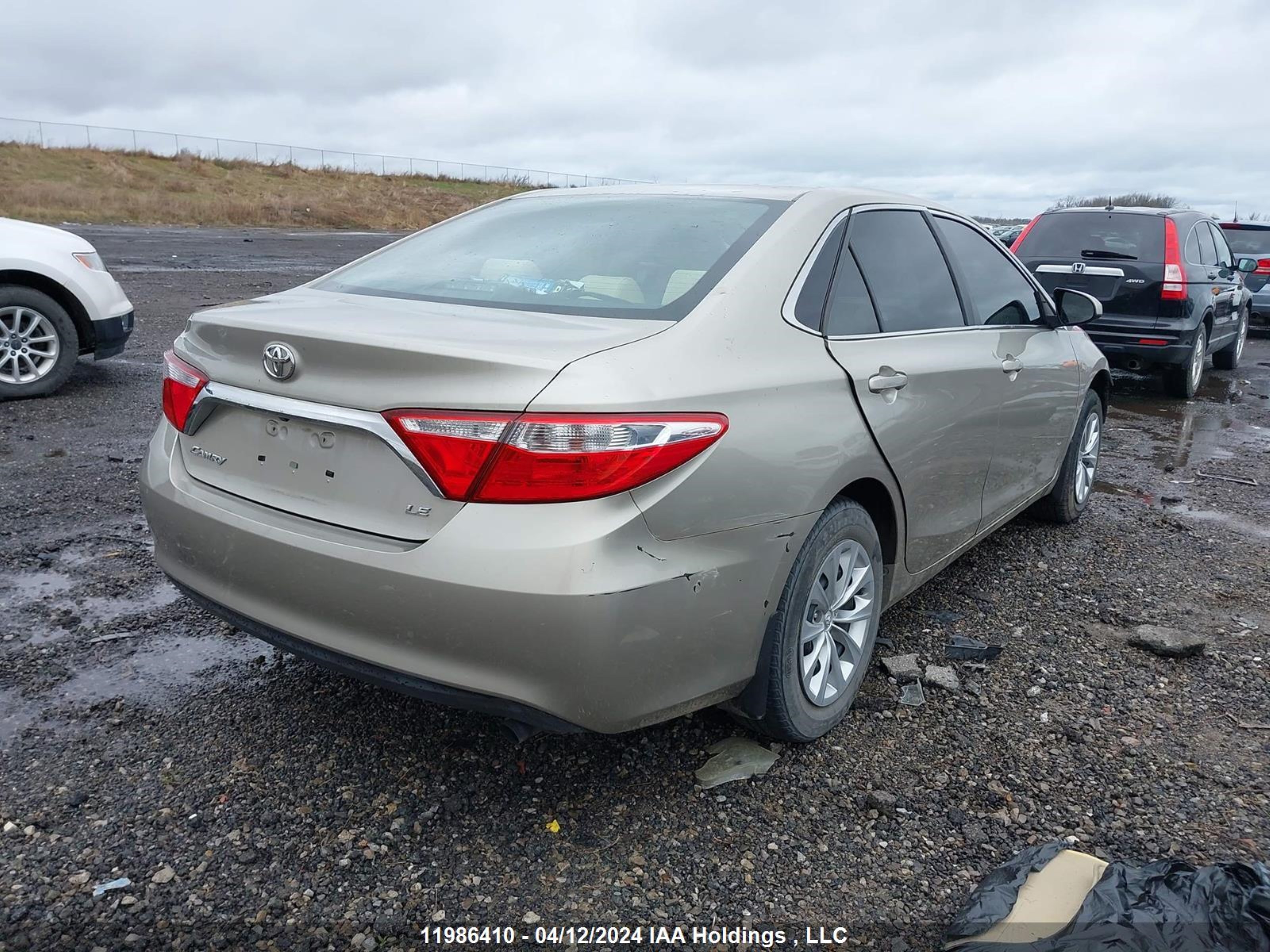 Photo 3 VIN: 4T1BF1FKXGU569247 - TOYOTA CAMRY 