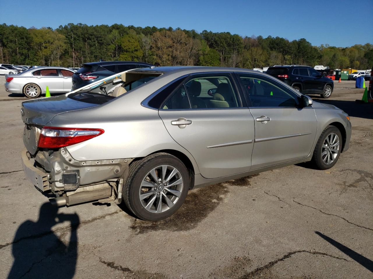 Photo 2 VIN: 4T1BF1FKXGU613960 - TOYOTA CAMRY 