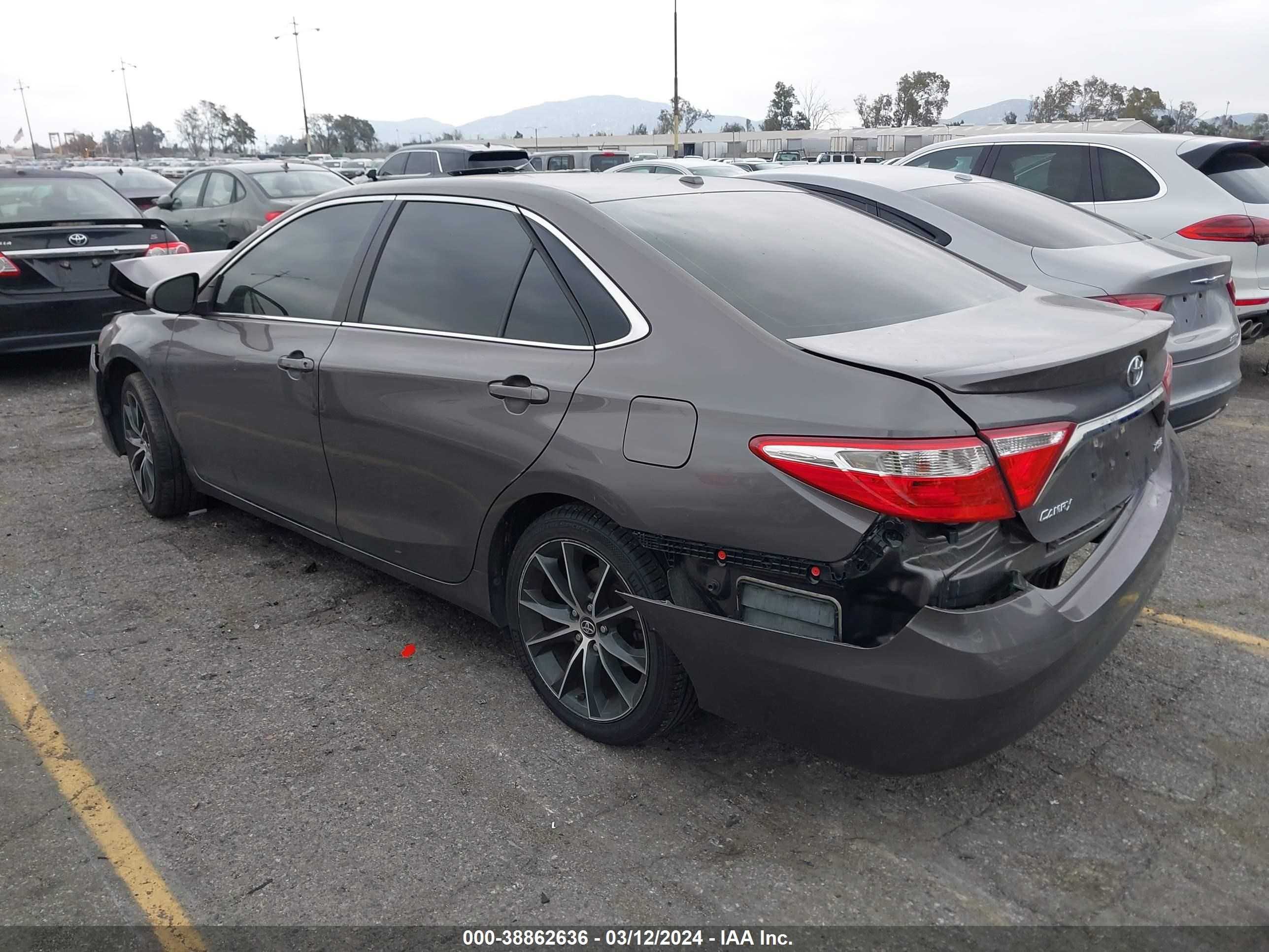 Photo 2 VIN: 4T1BF1FKXHU298157 - TOYOTA CAMRY 