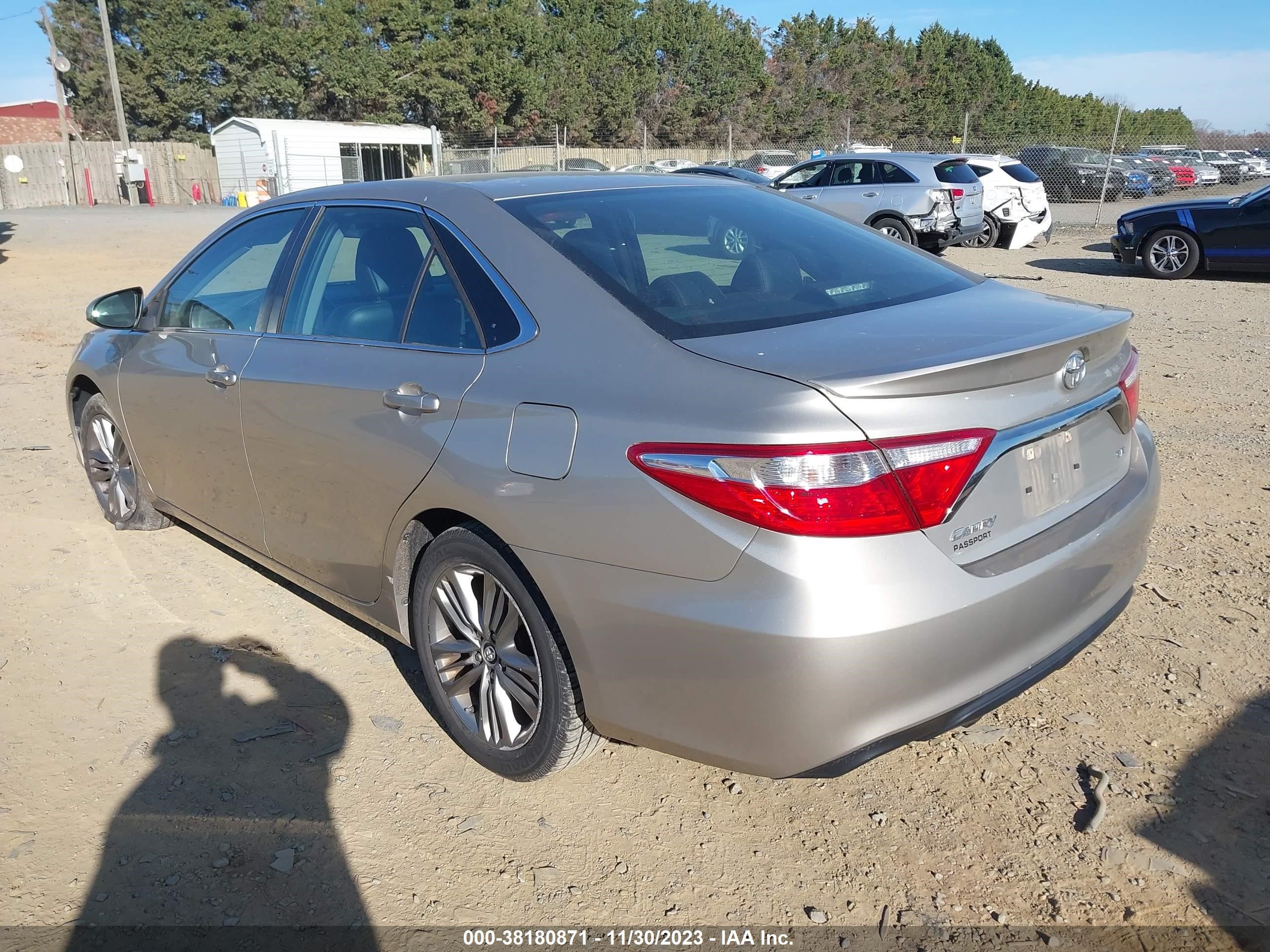 Photo 2 VIN: 4T1BF1FKXHU337457 - TOYOTA CAMRY 