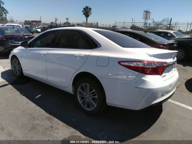 Photo 2 VIN: 4T1BF1FKXHU370717 - TOYOTA CAMRY 