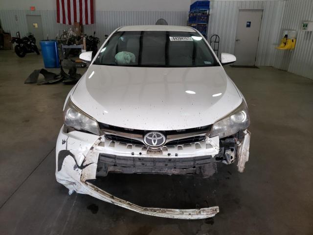 Photo 4 VIN: 4T1BF1FKXHU402694 - TOYOTA CAMRY LE 