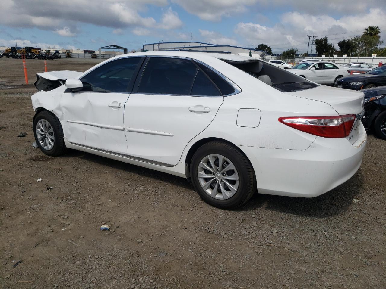 Photo 1 VIN: 4T1BF1FKXHU407488 - TOYOTA CAMRY 