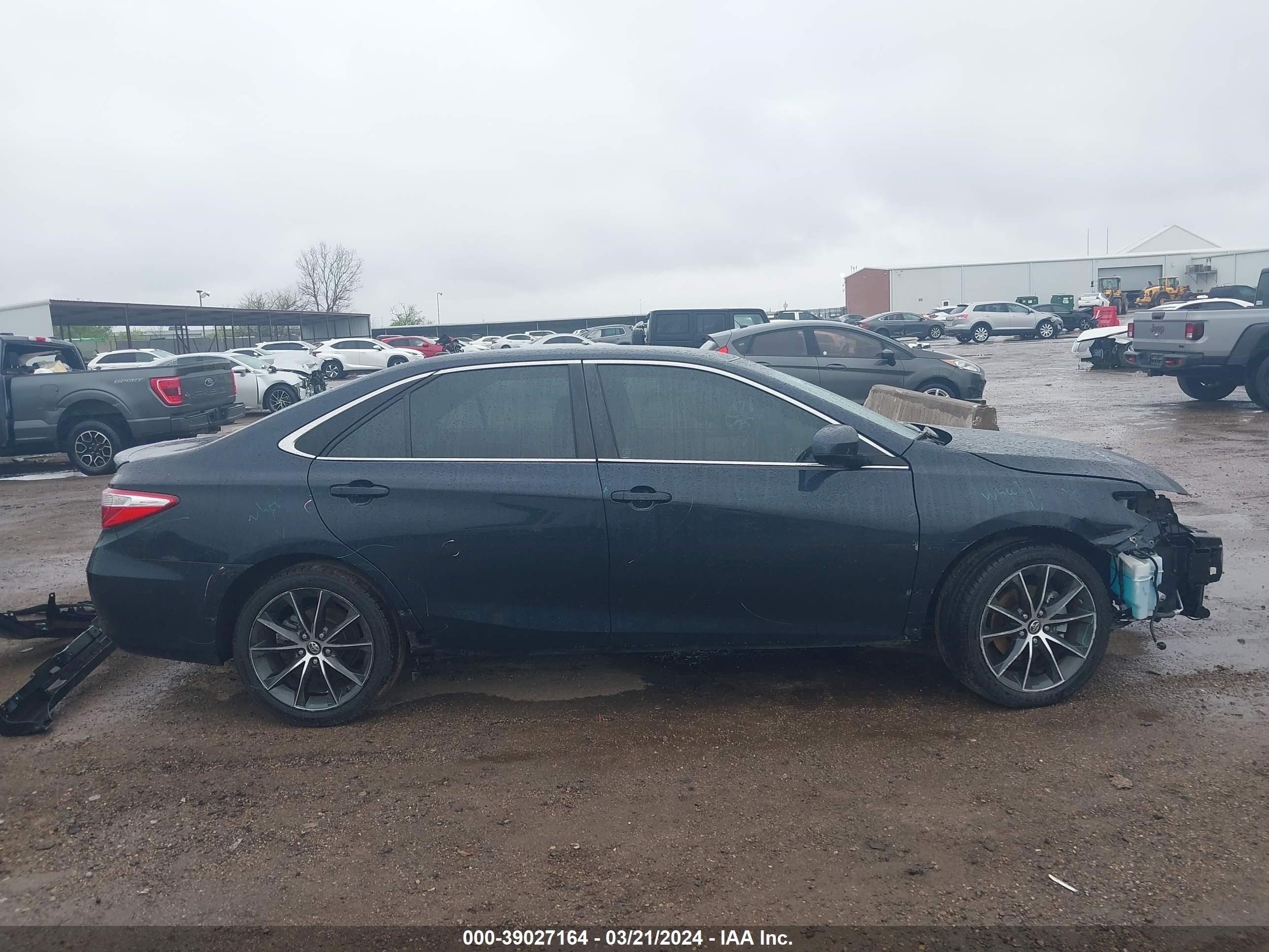 Photo 13 VIN: 4T1BF1FKXHU425862 - TOYOTA CAMRY 