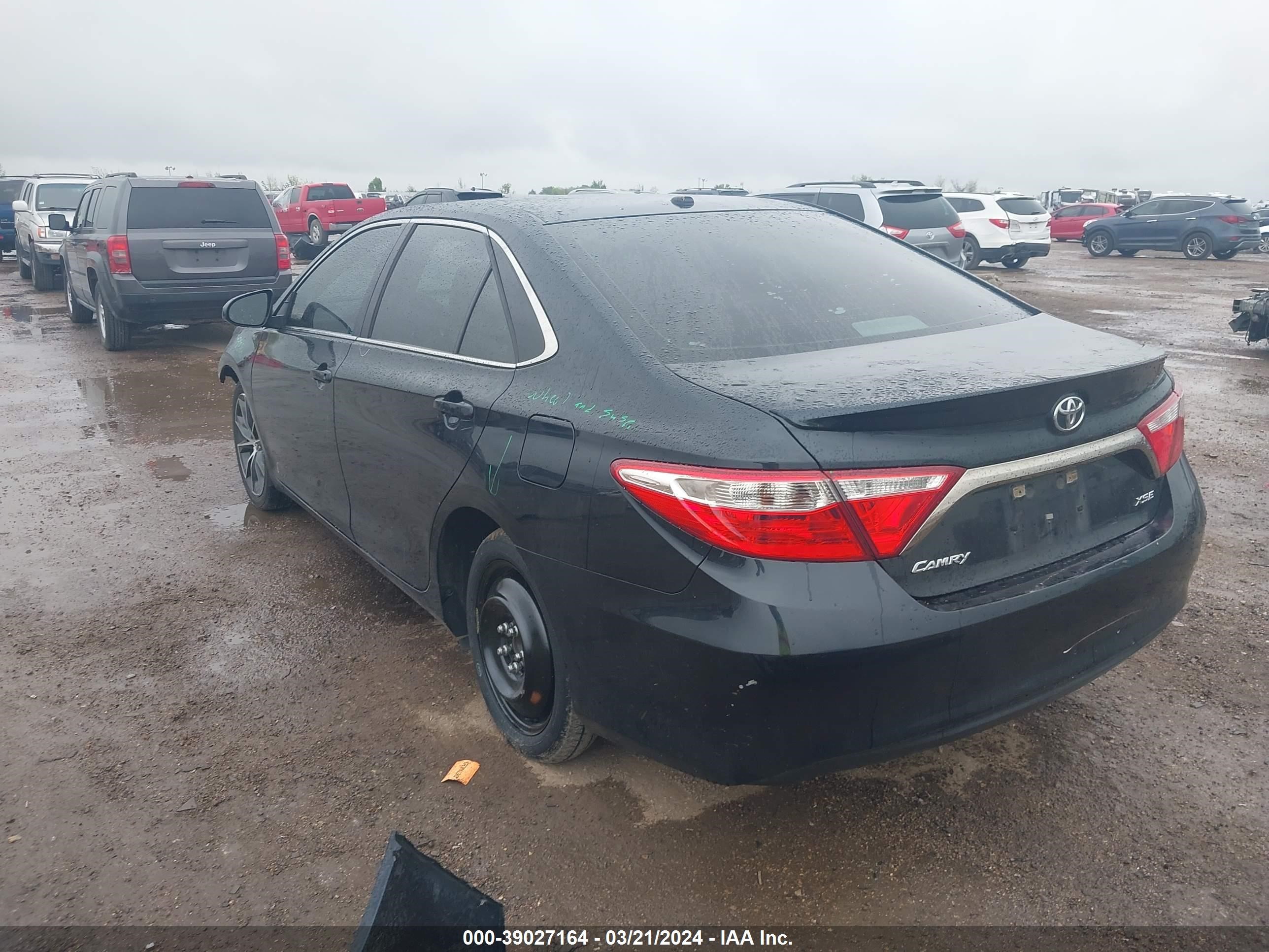 Photo 2 VIN: 4T1BF1FKXHU425862 - TOYOTA CAMRY 