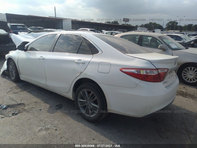 Photo 2 VIN: 4T1BF1FKXHU743593 - TOYOTA CAMRY 