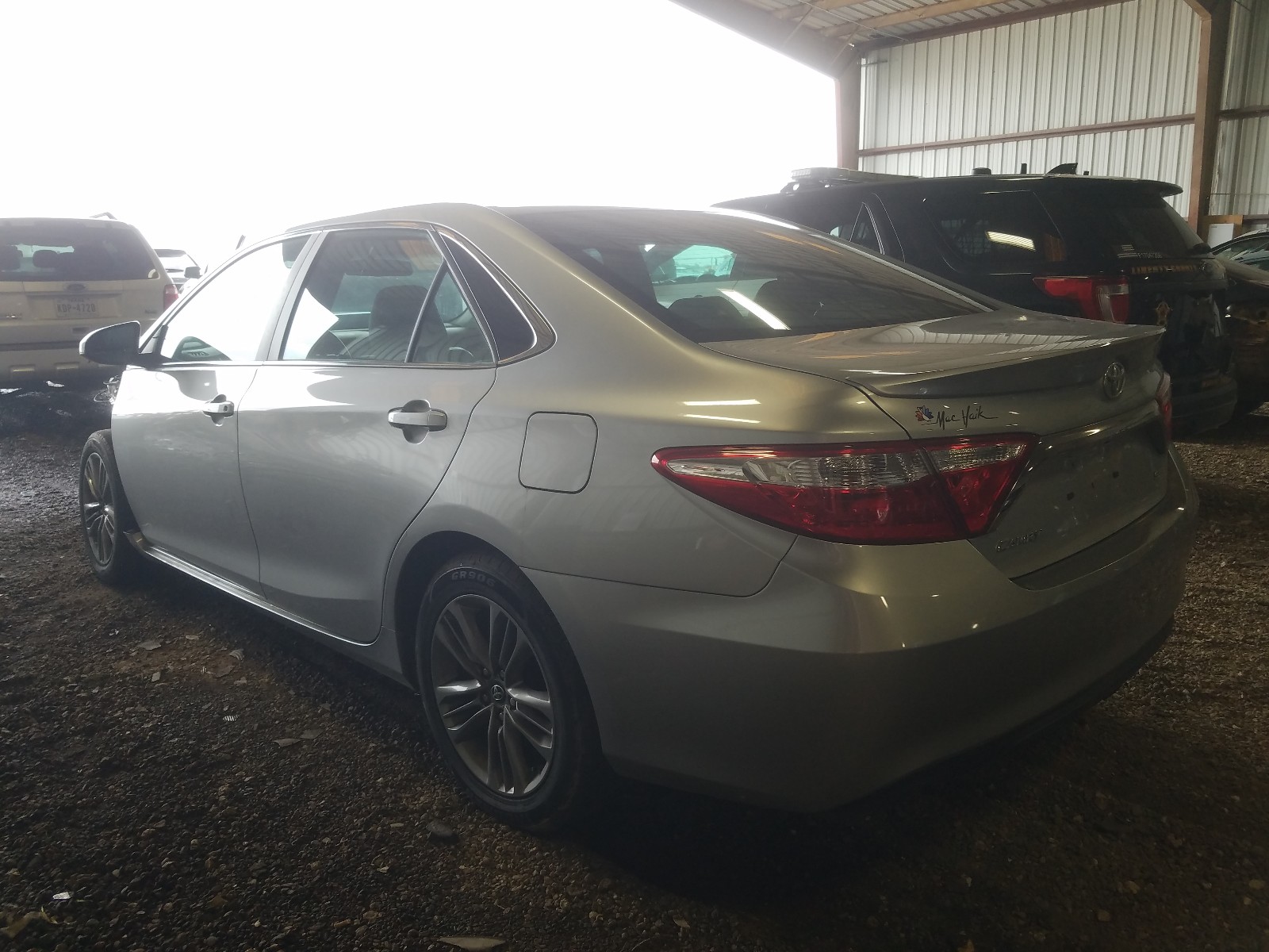 Photo 2 VIN: 4T1BF1FKXHU784791 - TOYOTA CAMRY LE 