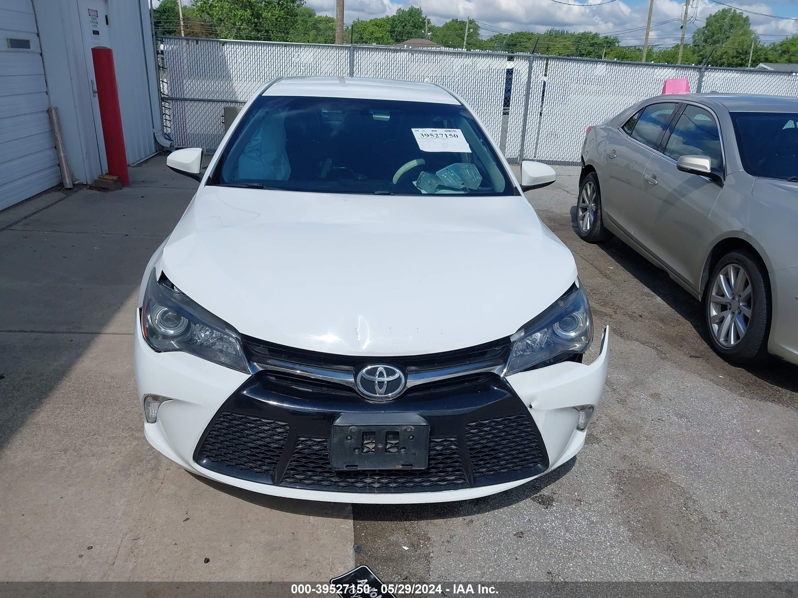 Photo 11 VIN: 4T1BF1FKXHU810810 - TOYOTA CAMRY 