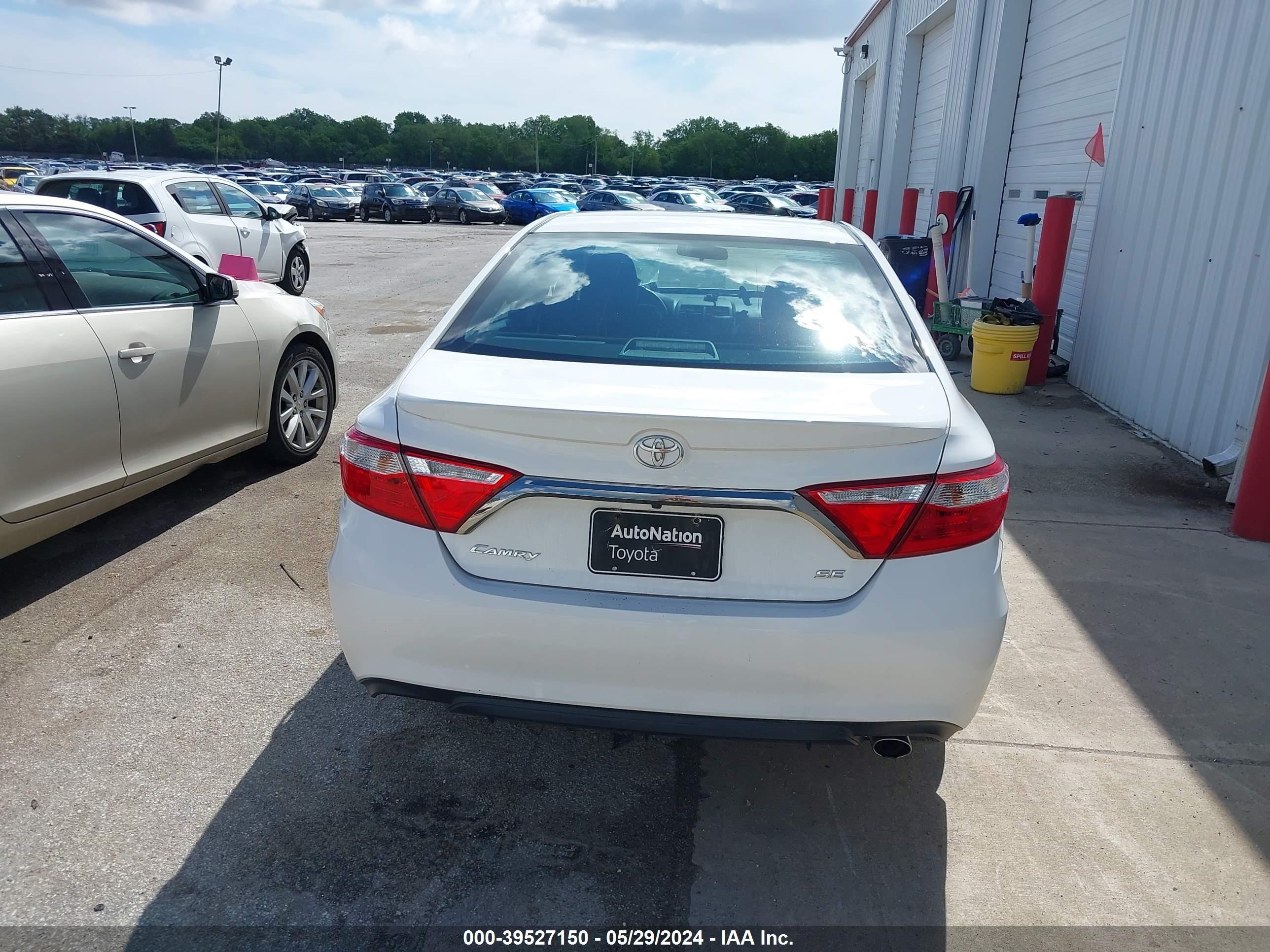 Photo 15 VIN: 4T1BF1FKXHU810810 - TOYOTA CAMRY 