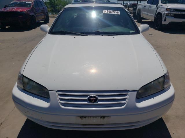 Photo 4 VIN: 4T1BF22K0VU915833 - TOYOTA CAMRY CE 