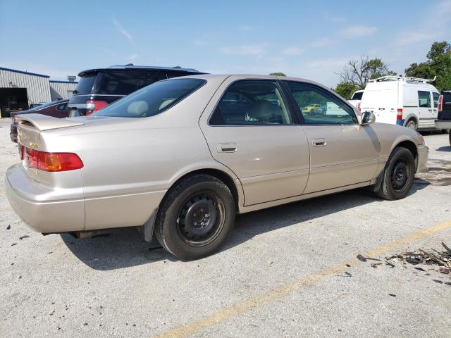 Photo 2 VIN: 4T1BF22K0YU938467 - TOYOTA CAMRY LE 