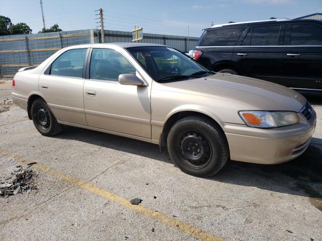 Photo 3 VIN: 4T1BF22K0YU938467 - TOYOTA CAMRY LE 