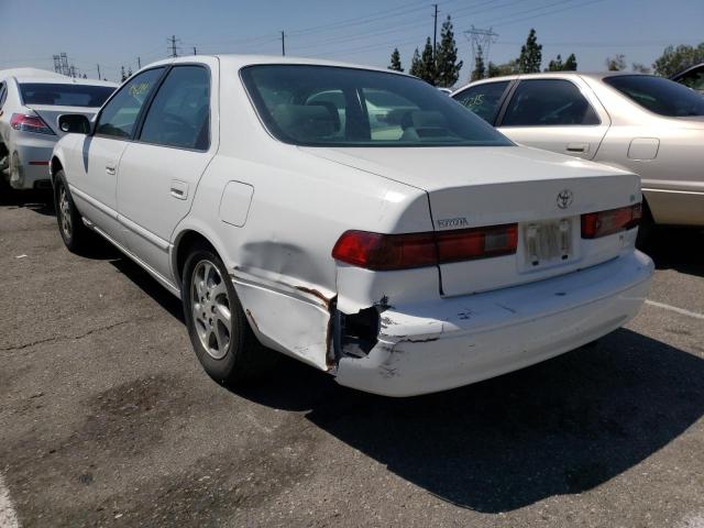 Photo 2 VIN: 4T1BF22K2VU902145 - TOYOTA CAMRY CE 