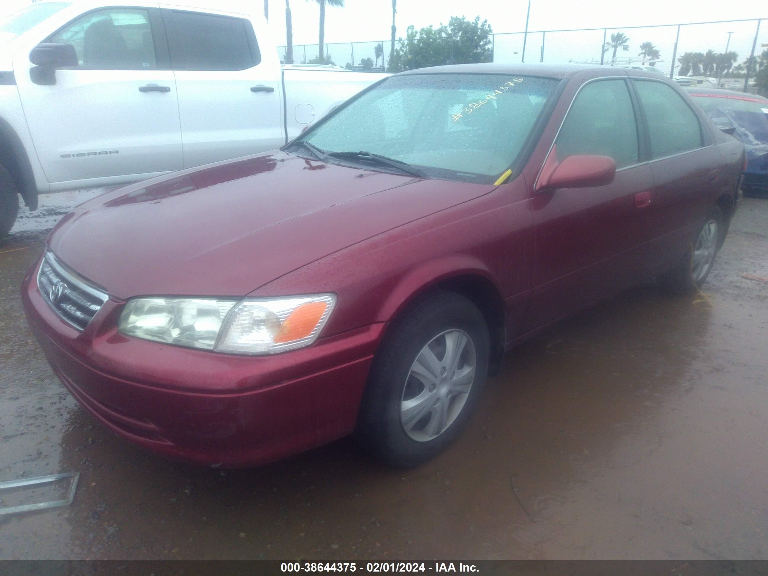 Photo 1 VIN: 4T1BF22K2YU938132 - TOYOTA CAMRY 