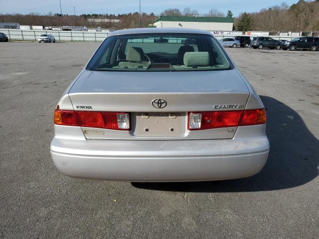 Photo 5 VIN: 4T1BF22K3YU937412 - TOYOTA CAMRY 