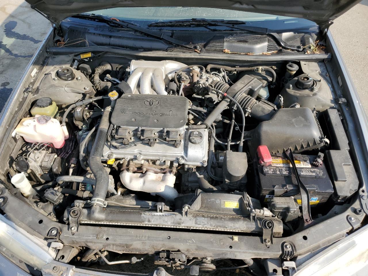 Photo 10 VIN: 4T1BF22K4XU080130 - TOYOTA CAMRY 