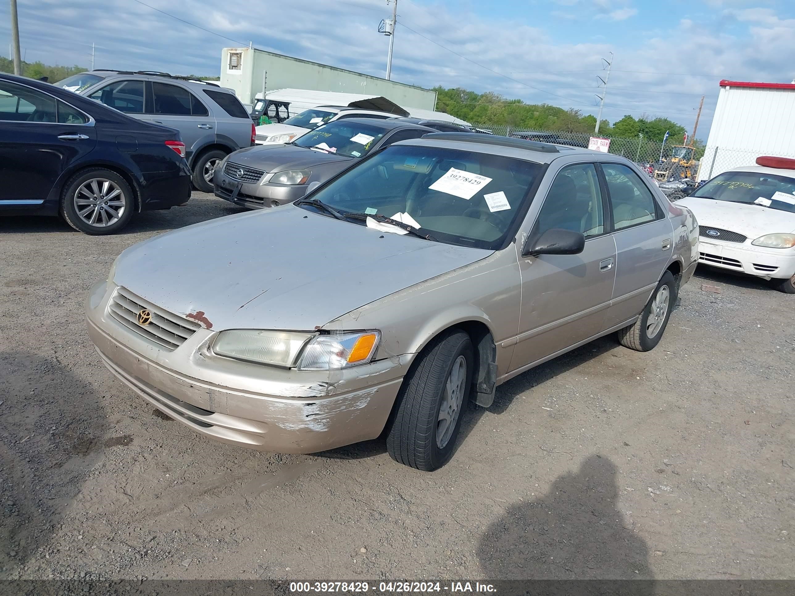 Photo 1 VIN: 4T1BF22K6VU023277 - TOYOTA CAMRY 