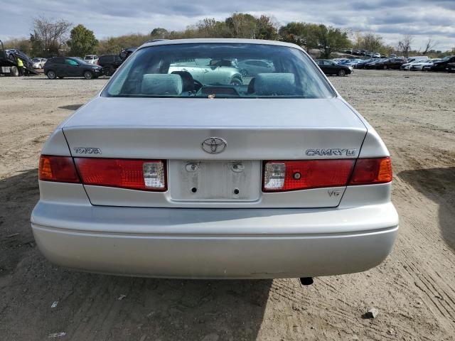 Photo 5 VIN: 4T1BF22K6YU109113 - TOYOTA CAMRY 