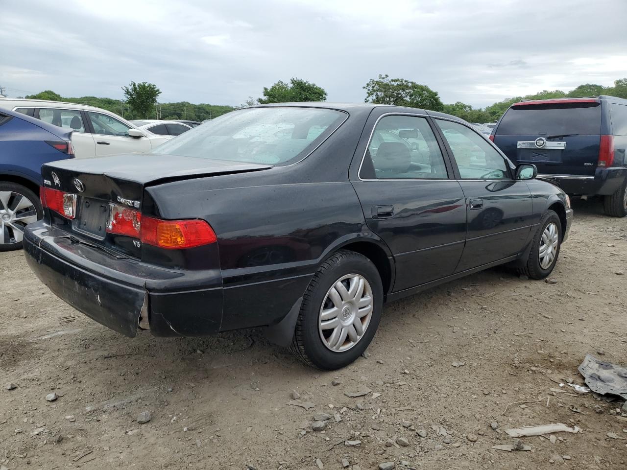 Photo 2 VIN: 4T1BF22K6YU955998 - TOYOTA CAMRY 