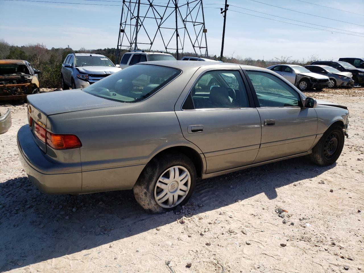 Photo 2 VIN: 4T1BF22K71U125746 - TOYOTA CAMRY 