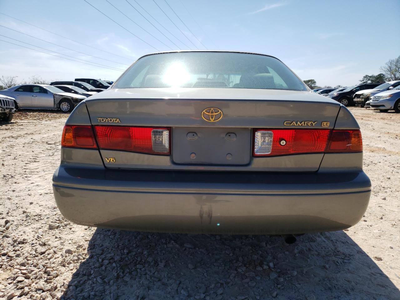 Photo 5 VIN: 4T1BF22K71U125746 - TOYOTA CAMRY 