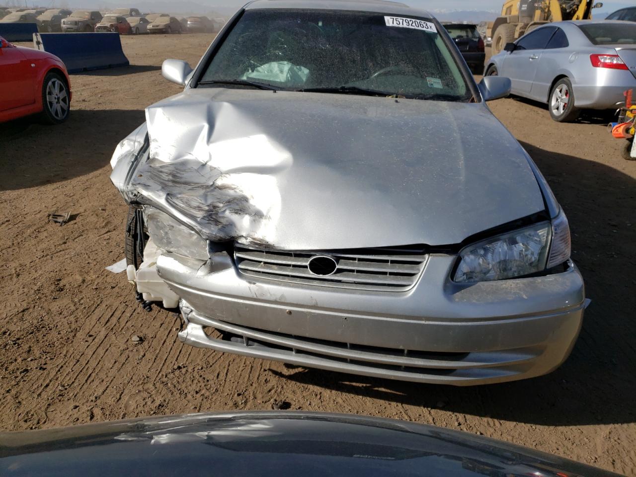 Photo 4 VIN: 4T1BF22K71U965560 - TOYOTA CAMRY 