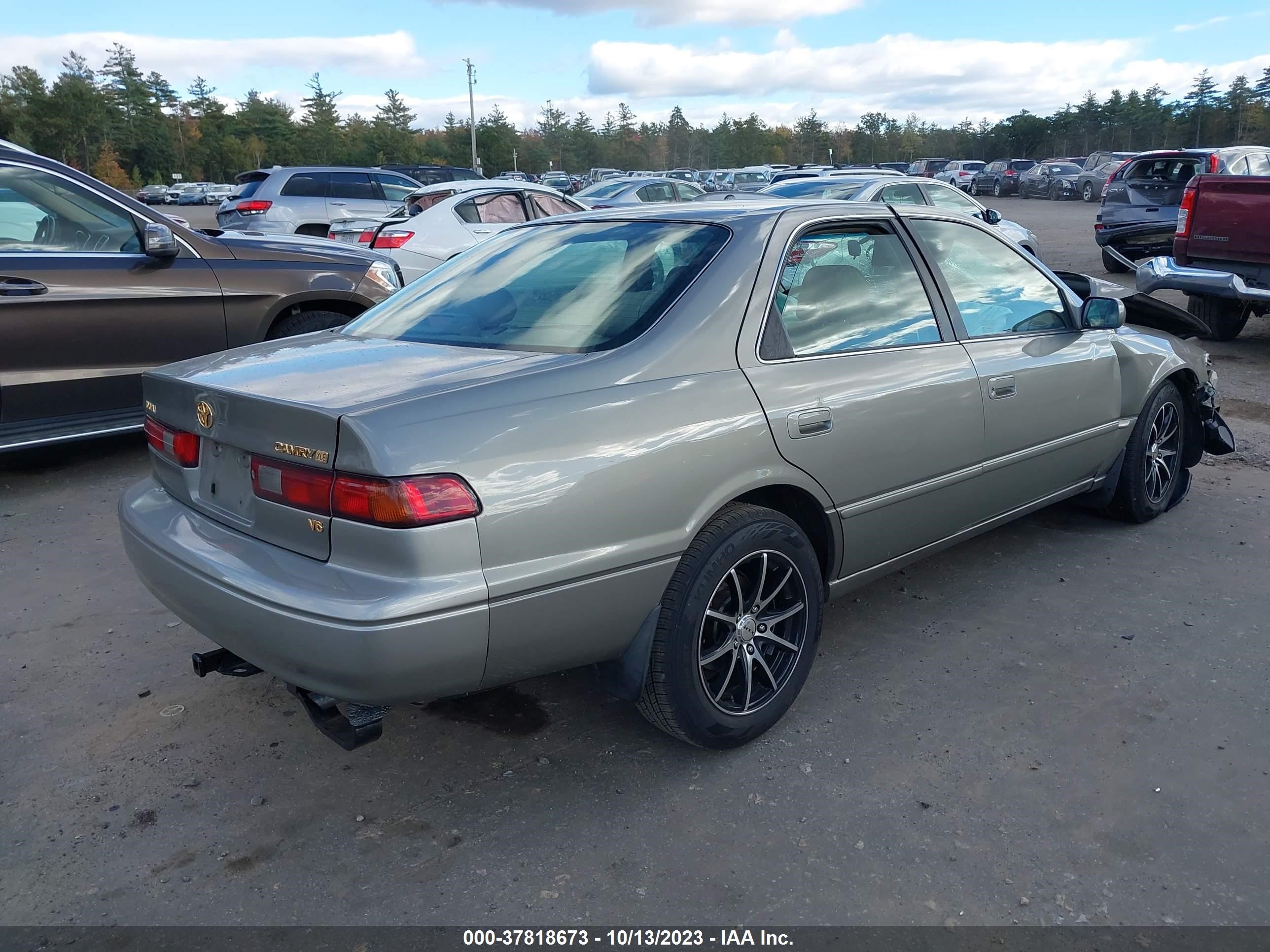 Photo 3 VIN: 4T1BF22K7VU003958 - TOYOTA CAMRY 