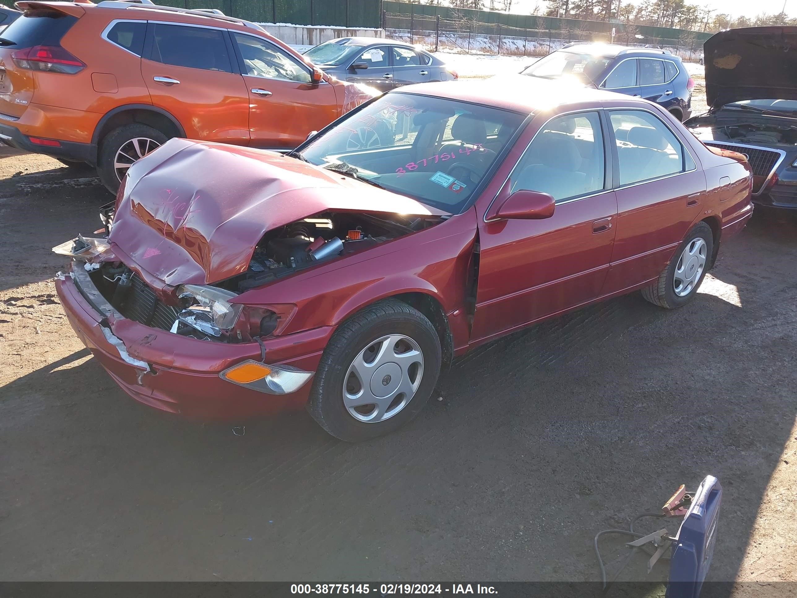 Photo 1 VIN: 4T1BF22K7VU012384 - TOYOTA CAMRY 