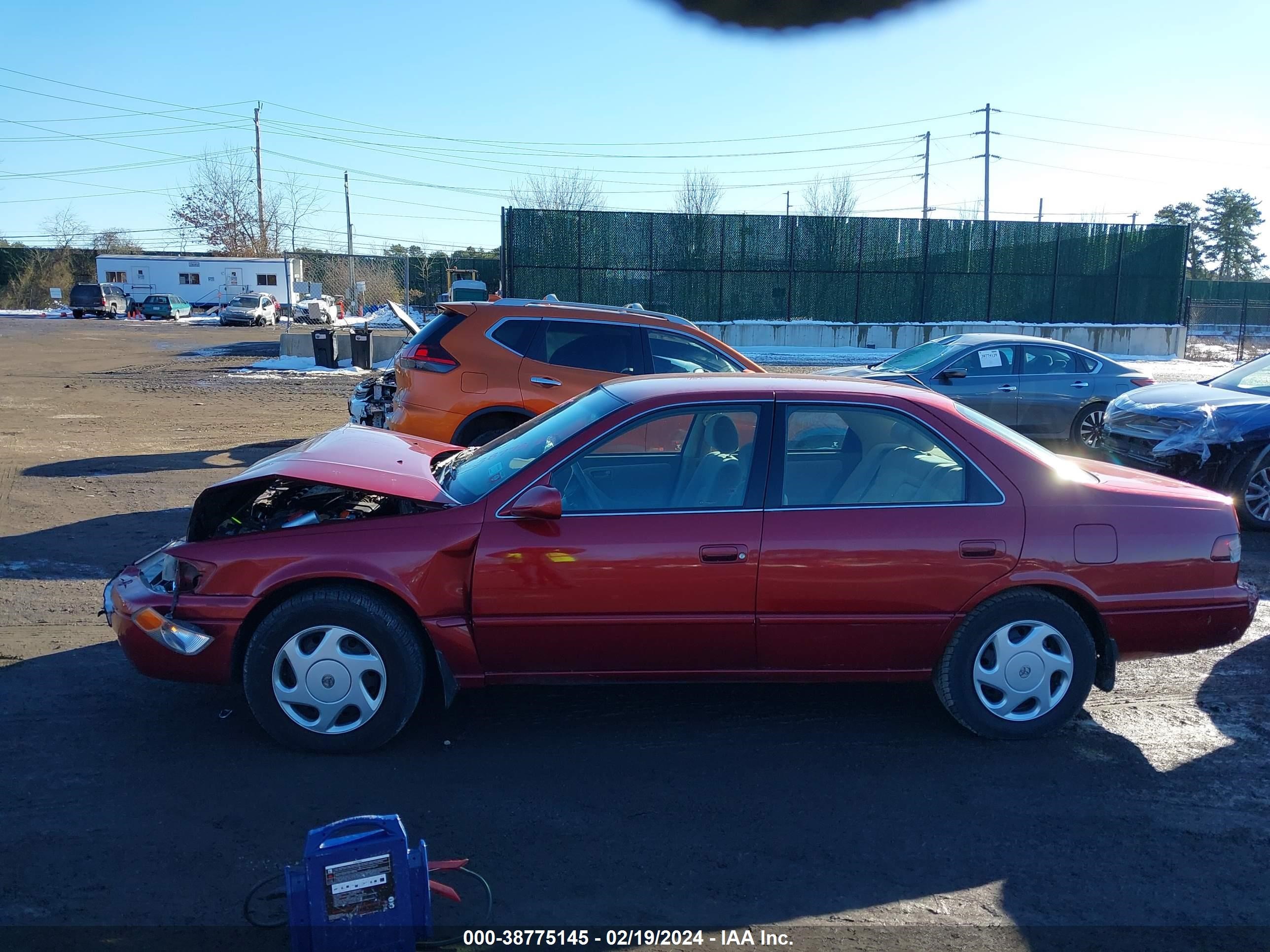 Photo 13 VIN: 4T1BF22K7VU012384 - TOYOTA CAMRY 