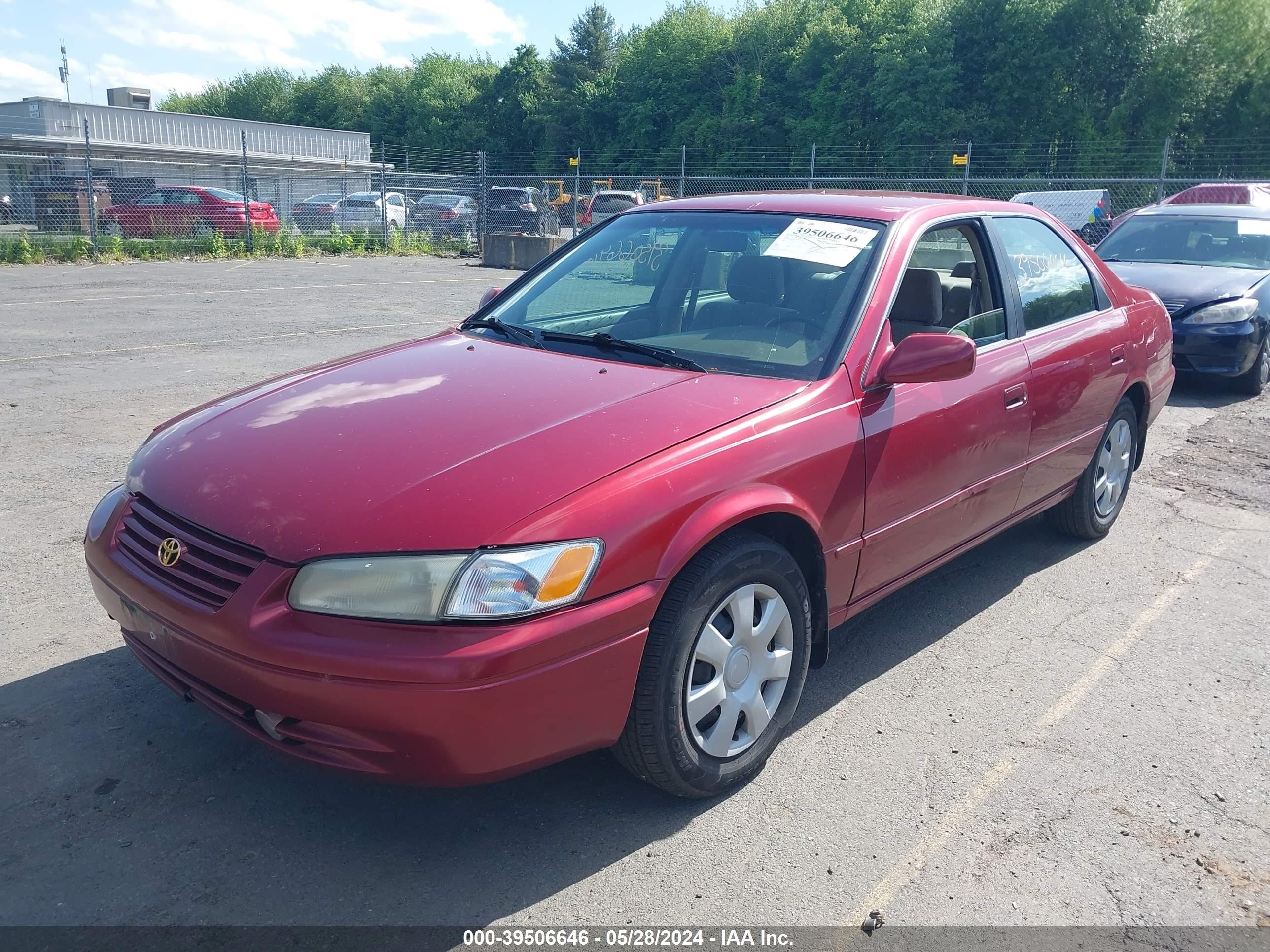 Photo 1 VIN: 4T1BF22K7WU927575 - TOYOTA CAMRY 