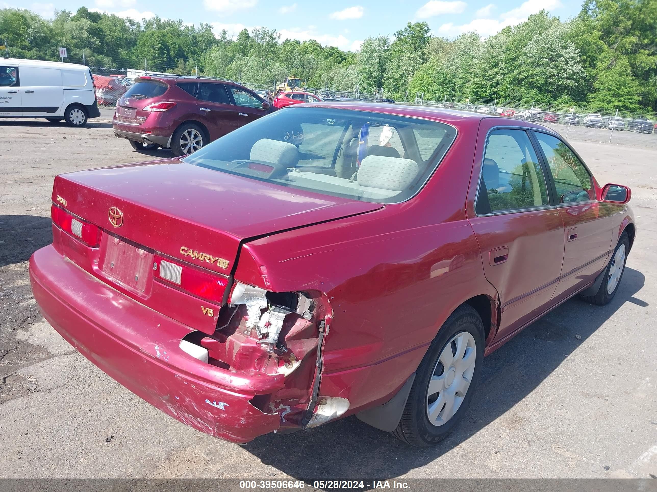 Photo 3 VIN: 4T1BF22K7WU927575 - TOYOTA CAMRY 