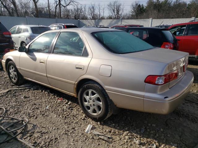 Photo 1 VIN: 4T1BF22K7YU946677 - TOYOTA CAMRY 