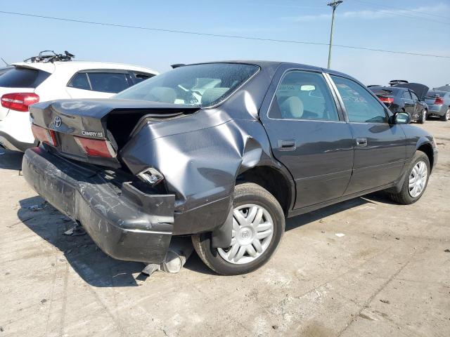 Photo 2 VIN: 4T1BF22K7YU956352 - TOYOTA CAMRY LE 