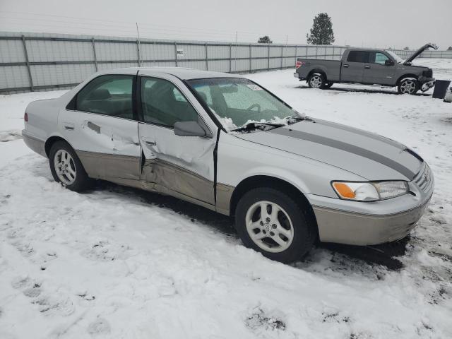 Photo 3 VIN: 4T1BF22K8VU031588 - TOYOTA CAMRY CE 