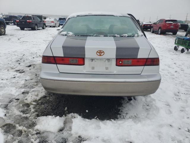 Photo 5 VIN: 4T1BF22K8VU031588 - TOYOTA CAMRY CE 