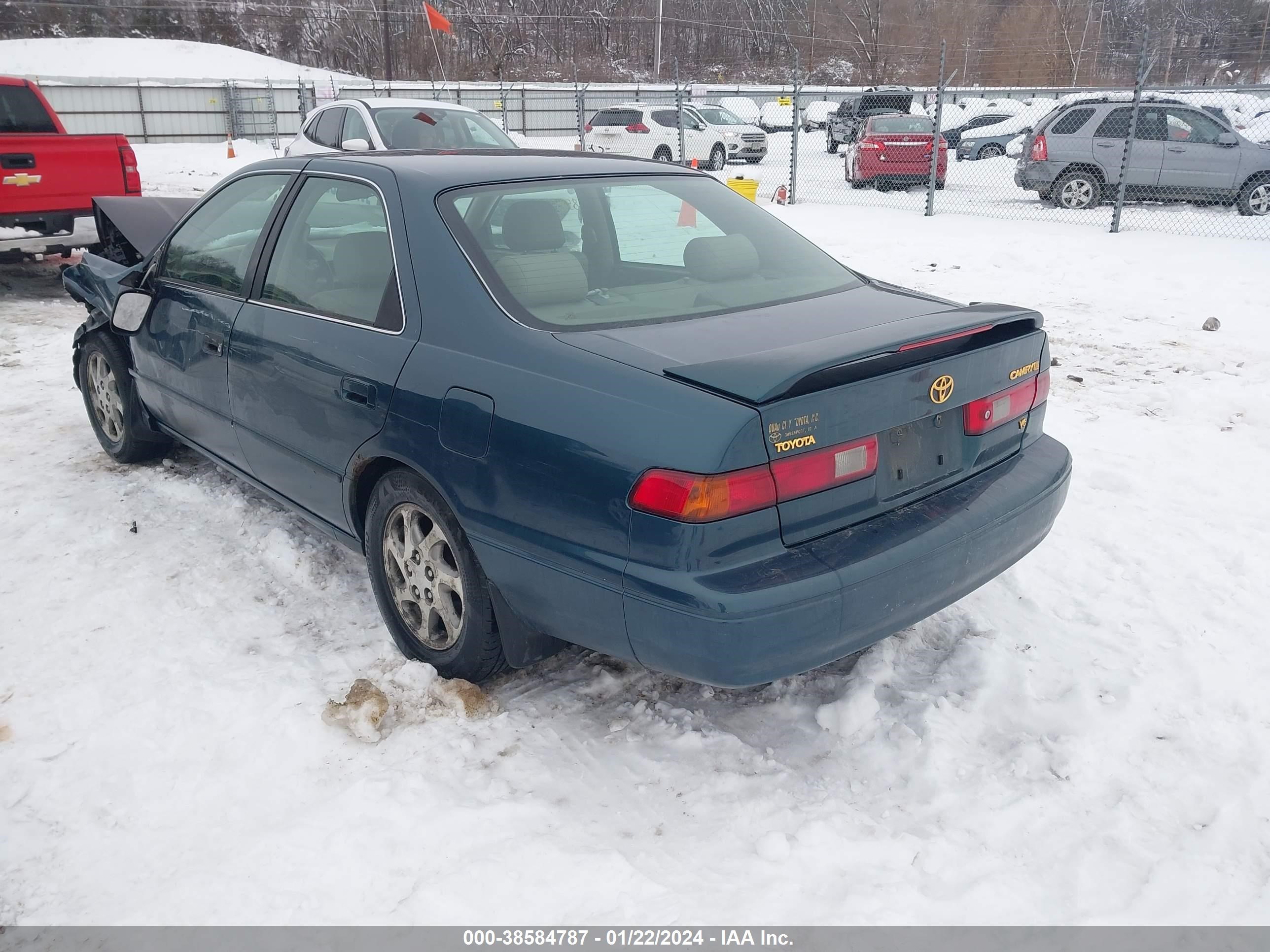 Photo 2 VIN: 4T1BF22K8VU913604 - TOYOTA CAMRY 