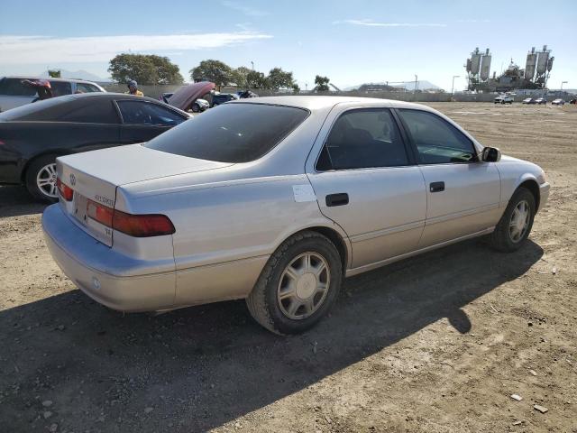 Photo 2 VIN: 4T1BF22K8VU914056 - TOYOTA CAMRY 