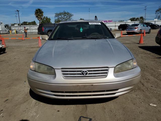 Photo 4 VIN: 4T1BF22K8VU914056 - TOYOTA CAMRY 