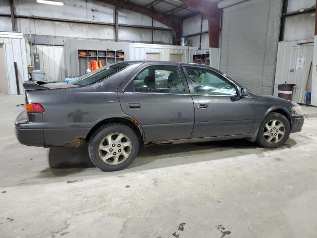 Photo 2 VIN: 4T1BF22K8YU955355 - TOYOTA CAMRY 