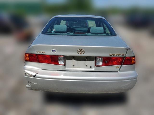 Photo 5 VIN: 4T1BF22K9YU102849 - TOYOTA CAMRY 