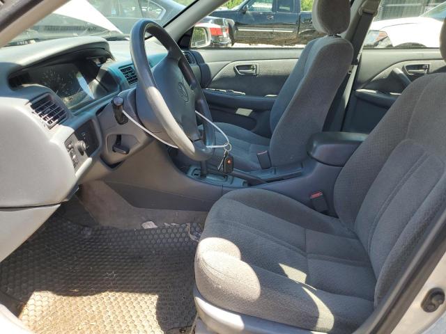 Photo 6 VIN: 4T1BF22K9YU102849 - TOYOTA CAMRY 