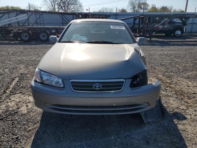 Photo 4 VIN: 4T1BF22K9YU109414 - TOYOTA CAMRY 